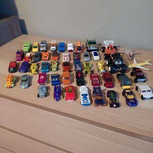 50x Assorted Diecast Lot Hot Wheels Cars Vehicles Airplanes Toys
